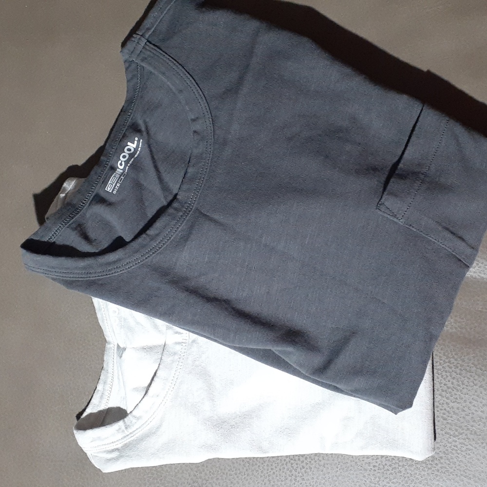 NWOT 32 Degree Cool Men's Cotton Tee 2-Pack - Small - Lt. & Dk. Gray